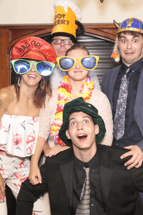 Laura and Mo's Wedding | View more photos from the event at gallery.myphotoboothexperience.co.uk/u/MyPhotoBoothExperienceLtd/Laura-and-Mos-Wedding